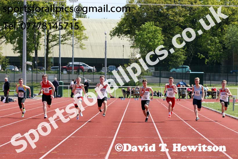 Mens under-17s 100 metres, 2019 North Eastern Track and Field Champs., Middlesbrough. Photo:  David T. Hewitson/Sports for All Pics